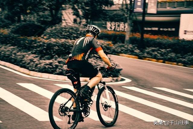 五十五岁骑行：55公里来回只是入门？顶级水平能骑20小时不摸车！