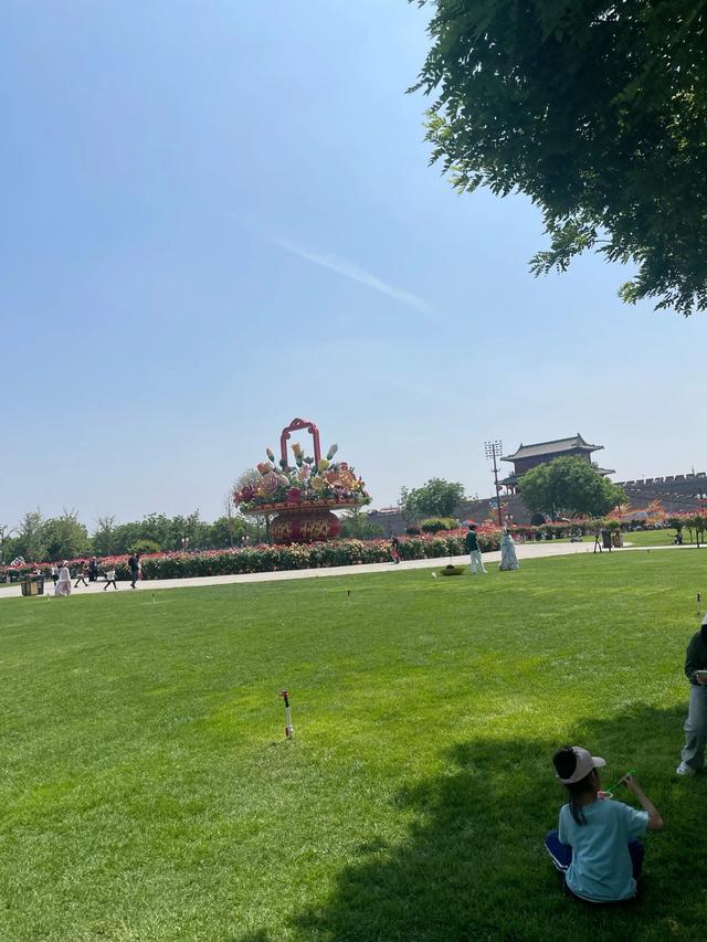 我是上海人,刚从河北正定回来,实在忍不住想说:对正定5点印象