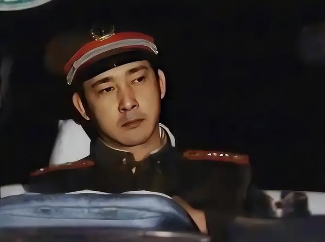 大家熟悉的他早已逝世，一天吃几十片止痛药，去世半年公众才知道