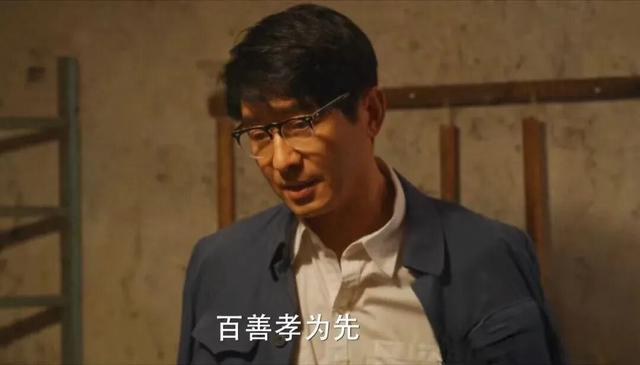 离婚时前夫给了我80万，回娘家妈妈问我存款，我说8万，晚上听我妈对我弟说：只有8万，不够你买房子啊！