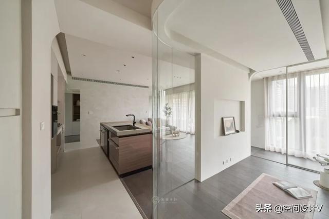 住进162㎡微光绿宅，洄游设计，每步都藏着惊喜