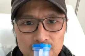 离婚一年半，汪峰章子怡对比太过强烈，一个停滞不前一个重回巅峰图片