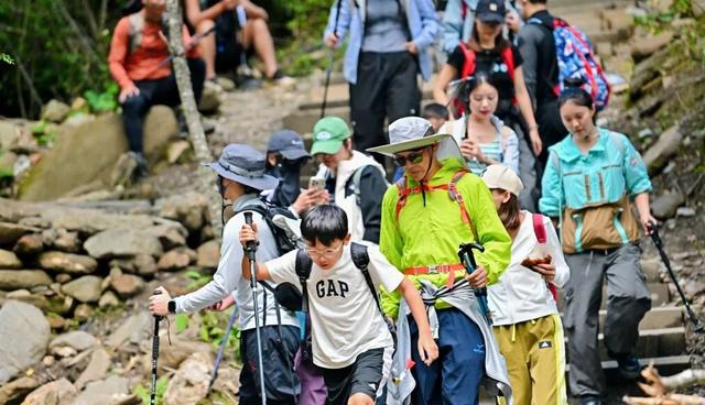 大美阿坝揽金秋 流量口碑双丰收