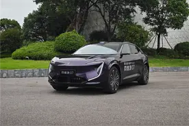 品牌首款增程动力就有大惊喜 阿维塔07试驾图片