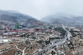 再降春雪！五台山景区梦幻“换装”图片