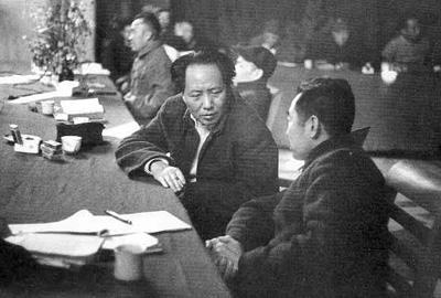 一把好手的周恩来总理，是如何发现，自己打仗水平不如毛泽东的？