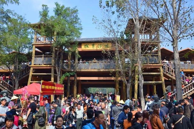 5年倒闭10家A级景区！年轻人集体觉醒，旅游是放松不是当冤大头