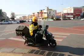 多家平台：将为外卖骑手缴纳社保图片