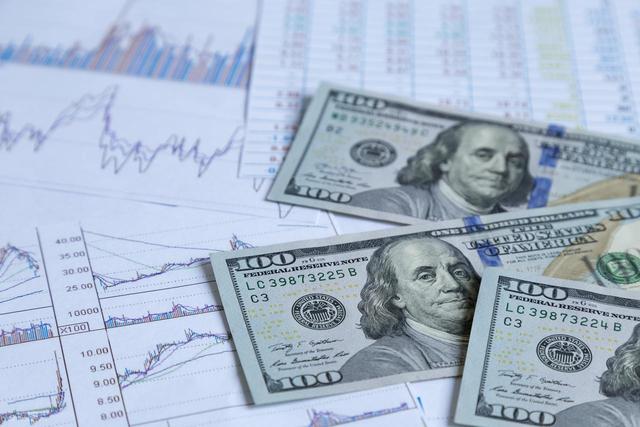 美对台巨额军售落地，不到48小时就发布通知：中国抛售118亿美债