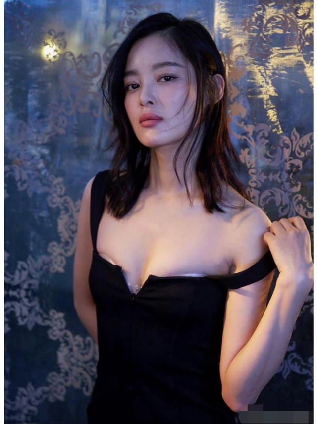 巩俐叶德娴之后就是她，辛芷蕾凭什么封后？曾被骂“想红写脸上	”