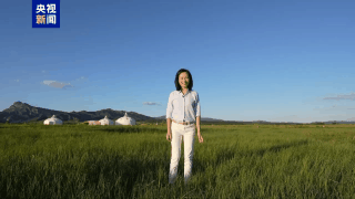 九三阅兵的解说原来是她！沉稳大气端庄漂亮，如今47岁仍未婚单身