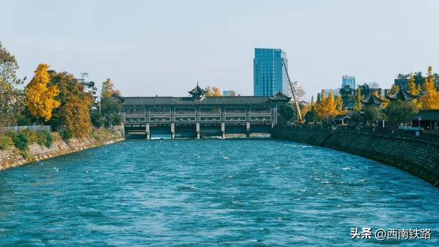 总统点赞的地方，10分钟间隔发车