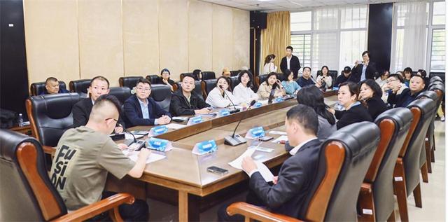 “疆途有约”2025新疆文旅对接洽谈会走进郑州