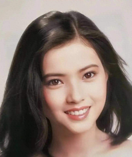 陪睡陪玩只是冰山一角，明星爆出的娱乐圈内幕，是一个比一个荒唐