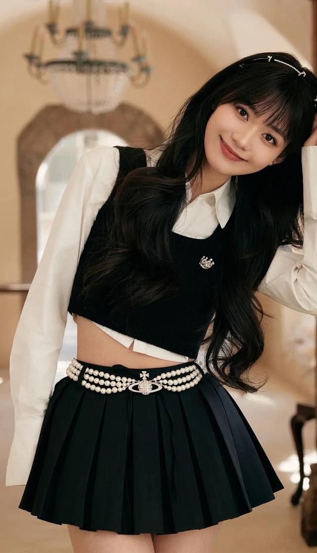 00 后段奥娟凭处女作入围金鸡奖最佳女主角，颜值出众惹人爱