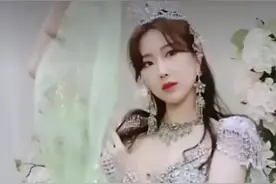 韩国比基尼走秀，小姐姐火辣身材让人目不转睛！图片