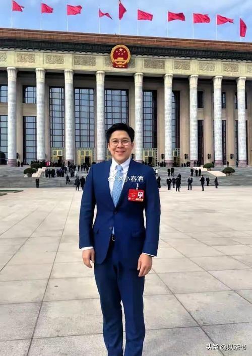 阅兵临近，霍家三父子一张北京合照暴露真实处境，目的果然不一般