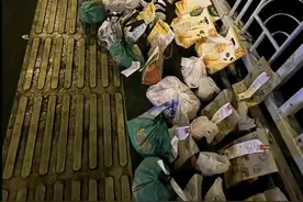 华莱士被指吃人血馒头，网友给纯爱战士点的外卖被❗❗曝全是空包图片