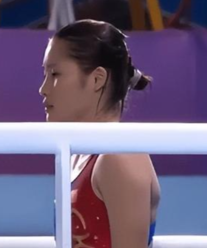 跳水界再出黑马！王伟莹勇夺单人冠，采访意外透露全红婵真实状态