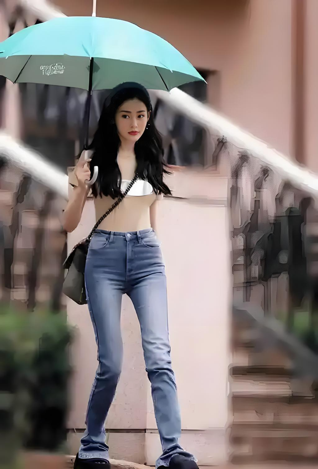 张天爱的胯才是真的胯啊，顶级腰臀比