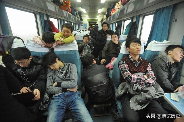 明明高铁更快，为啥还有人守着绿皮火车跑一夜，答案比你想的现实