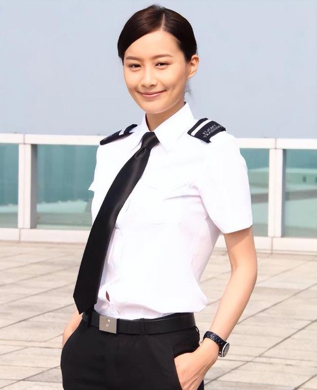 因生不出孩子被踢出豪门，二婚后却儿女双全，陈法拉终于扬眉吐气