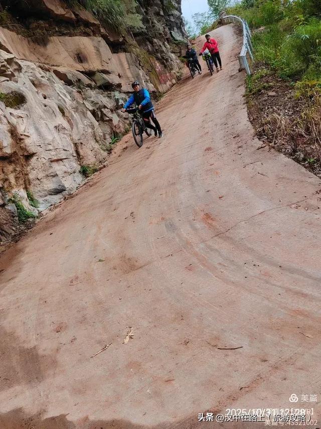 汉中出发骑游米仓山环线，览绝美秋色！