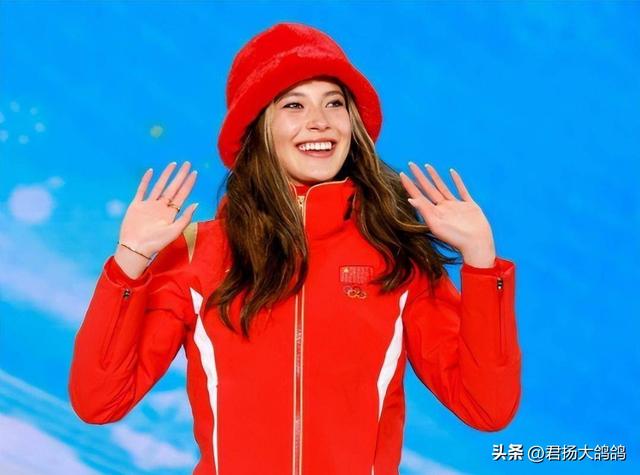 国籍争议不到1年，22岁谷爱凌近况曝光，邓亚萍的评价没说错