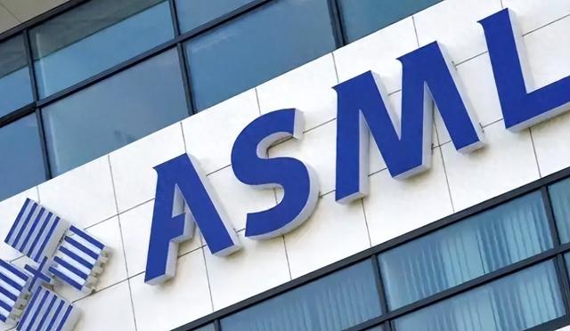 即使荷兰政府花200亿，光刻机大厂ASML依旧决定搬迁，原因何在？