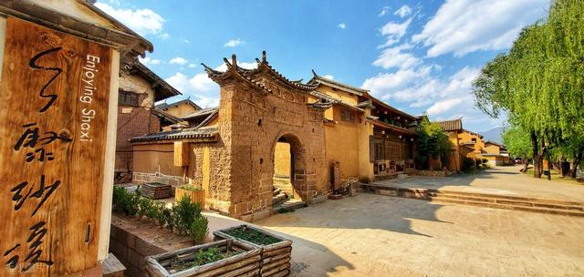 放弃丽江吧！云南这座茶马古镇，没有艳遇只有安静！