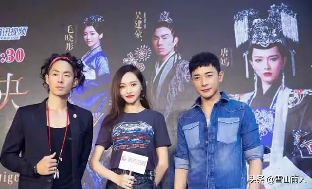 47岁吴建豪曝自拍照，瘦到脱相	，1米8壮汉变尖嘴猴腮，像小老头