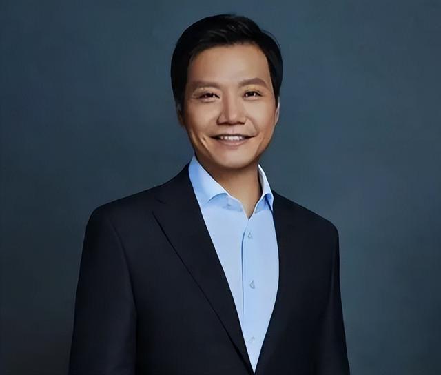 董明珠没想到，雷军受邀观礼阅兵半月多，竟再次令所有人刮目相看