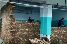 业主把地下车库砌成房间 物业回应：不允许！会让业主拆除。律师：私自改变车位用途涉嫌违法图片