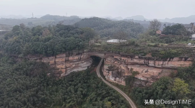 巨石顶上400年，湖南最“悬”的村庄！媳妇难娶，风景绝了！
