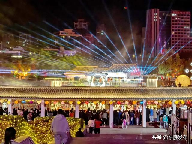 人气爆棚！假期首日东胜这里嗨翻天！