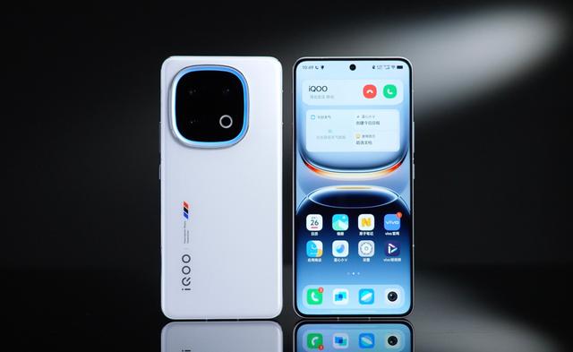 十月机圈大乱斗：红米、真我、iQOO、一加，均双杯齐发！
