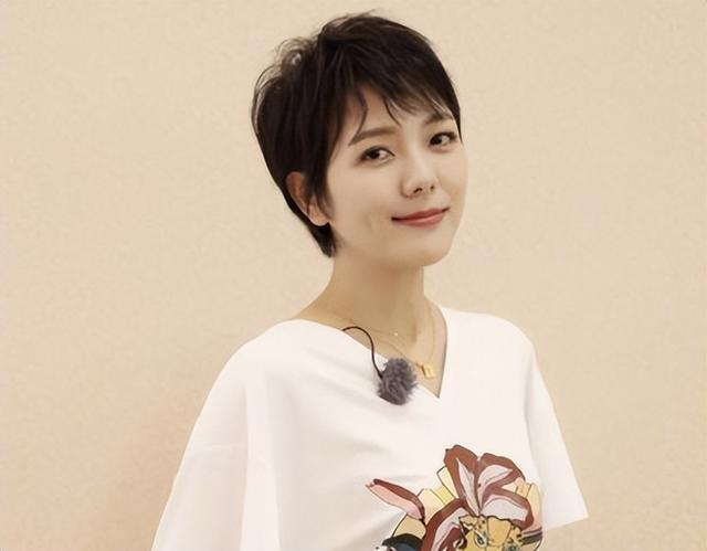 钱再多有什么用？被紧急送医院的汪涵老婆，给所有40岁女性提了醒