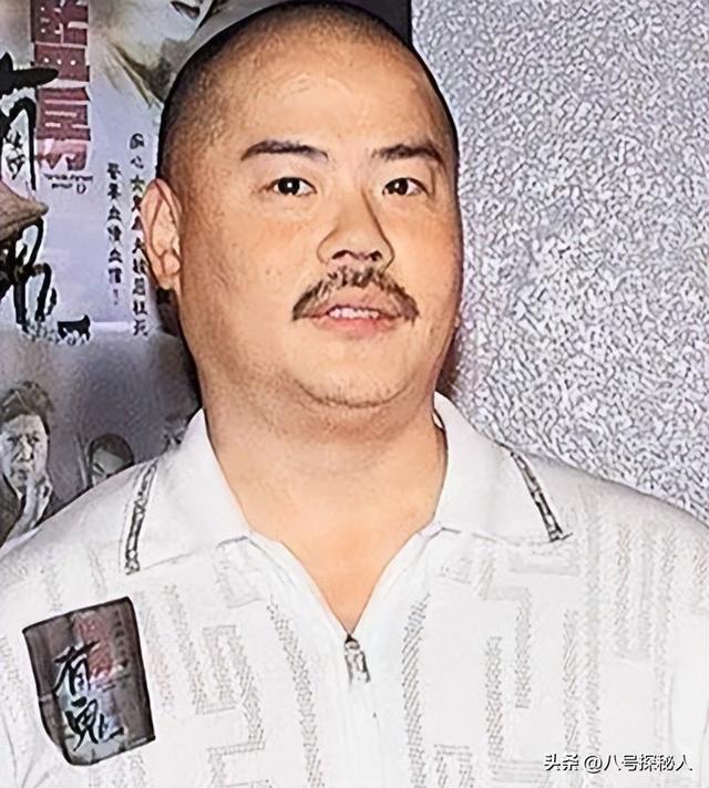 她是张柏芝妈妈，50岁时还演三级片，曾大骂谢霆锋全家人都是戏子