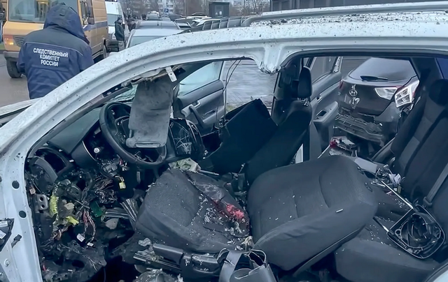 俄军中将疑遭暗杀身亡，坐车前往国防部时汽车爆炸，现场画面曝光
