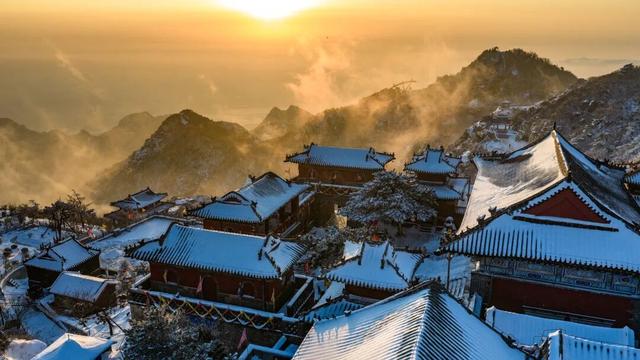 美到失语！雪后泰山限定风景，仿佛天宫坠落人间！