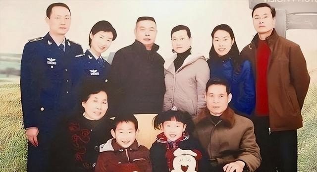 原来刘洋的舅舅是他，名气大屡次被媒体报道，难怪她能成为航天员