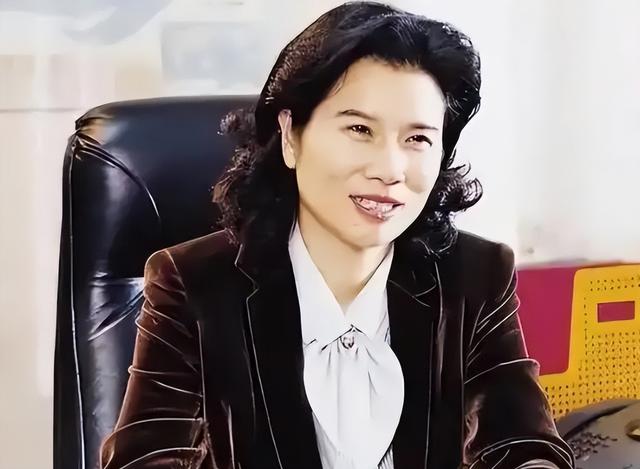 被停职审查	、转移格力资产、搞办公室恋情，董明珠身上谣言太离谱