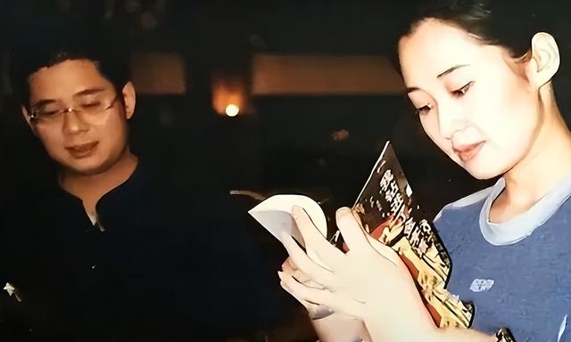 她一生“风流成性、老少通吃”，撩汉无数，至今54岁却依旧单身