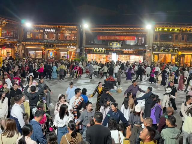 【秋驾长江】香格里拉中秋夜