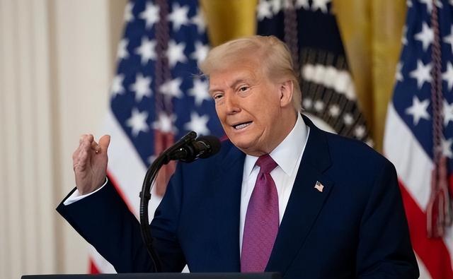 高市早苗紧急搬救兵，中国开始清点在日公民，传递了什么信号？