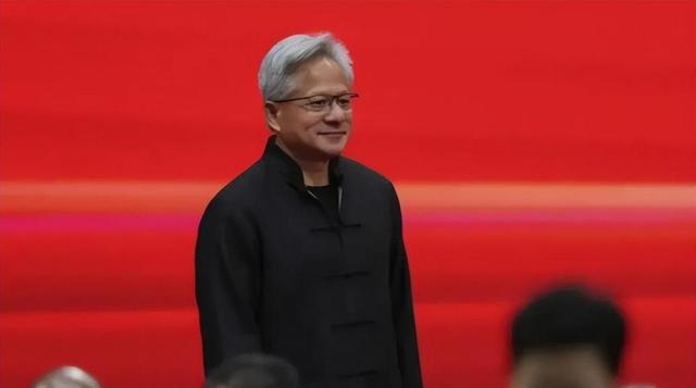 美国禁令成笑话？中国工程师破解英伟达CUDA封锁，黄仁勋连夜访华
