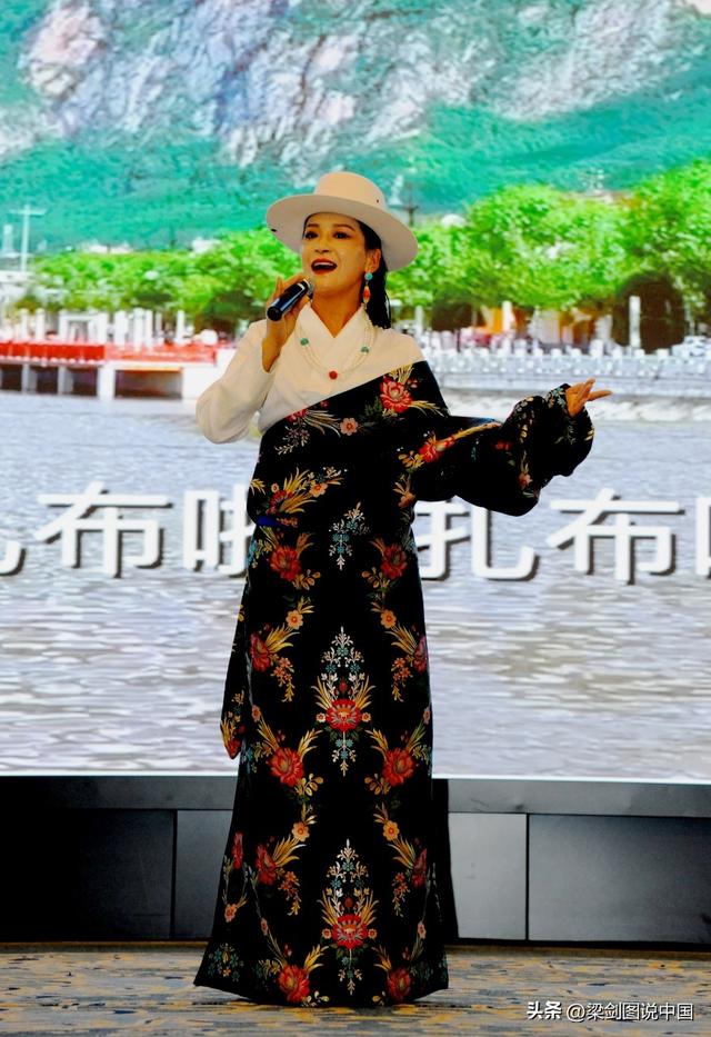 “圣境甘南·心灵之旅”夏河县文旅招商推介暨颁奖典礼在兰州举行