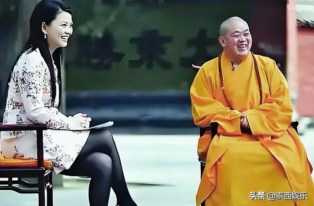 释永信与美女的同框，个个肤白貌美，10年前就曾被举报私生活混乱