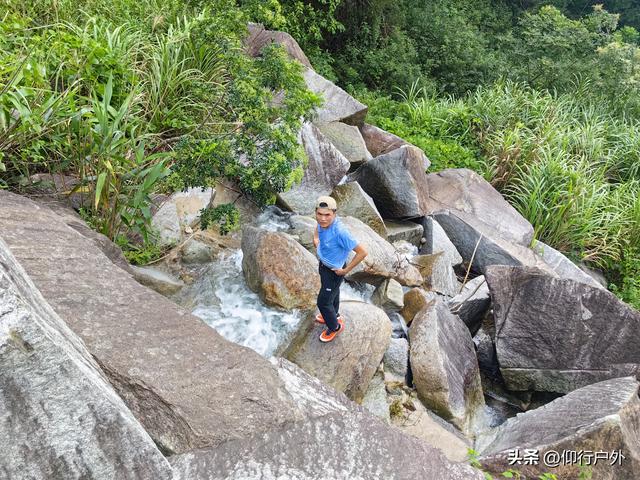 揭西猴面石徒步登山