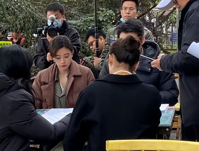又嫁错人了？不到24小时，贾静雯迎来4个噩耗，个个戳她心窝